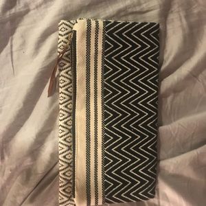 Tribe alive reversible clutch
